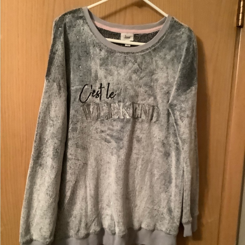 Womens cute, velour sweatshirt by Jenni. Size large